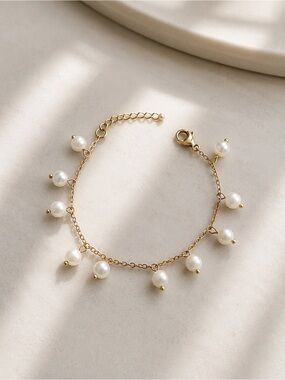 Freshwater Pearl Drop Bracelet | Gold plated | Adjustable
